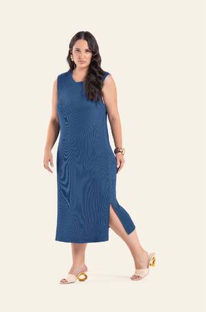 Vestido canelado prêmio G1 e G2 nas cores azul, off white e preto.