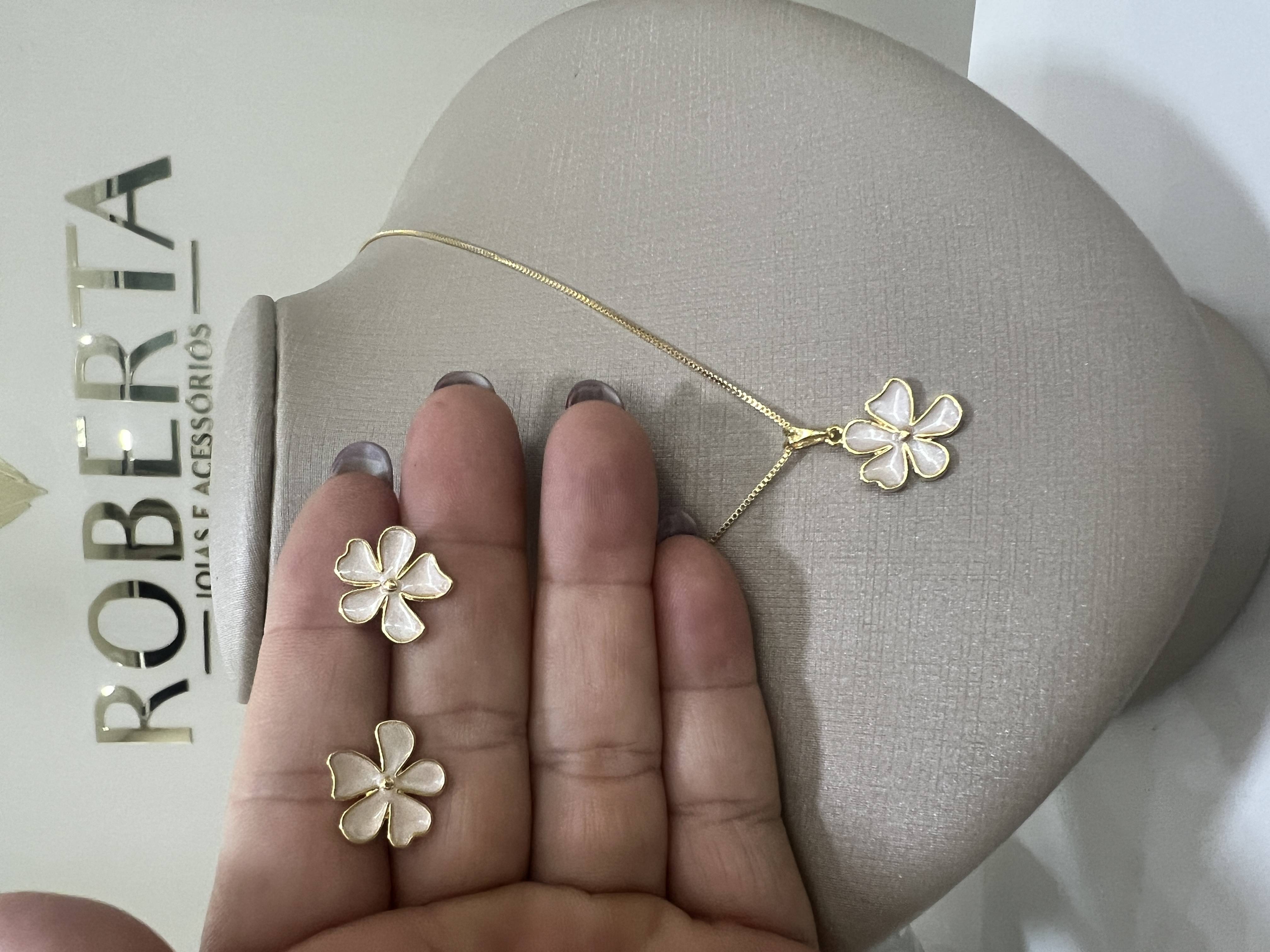 Conjunto flore resina Semijóia